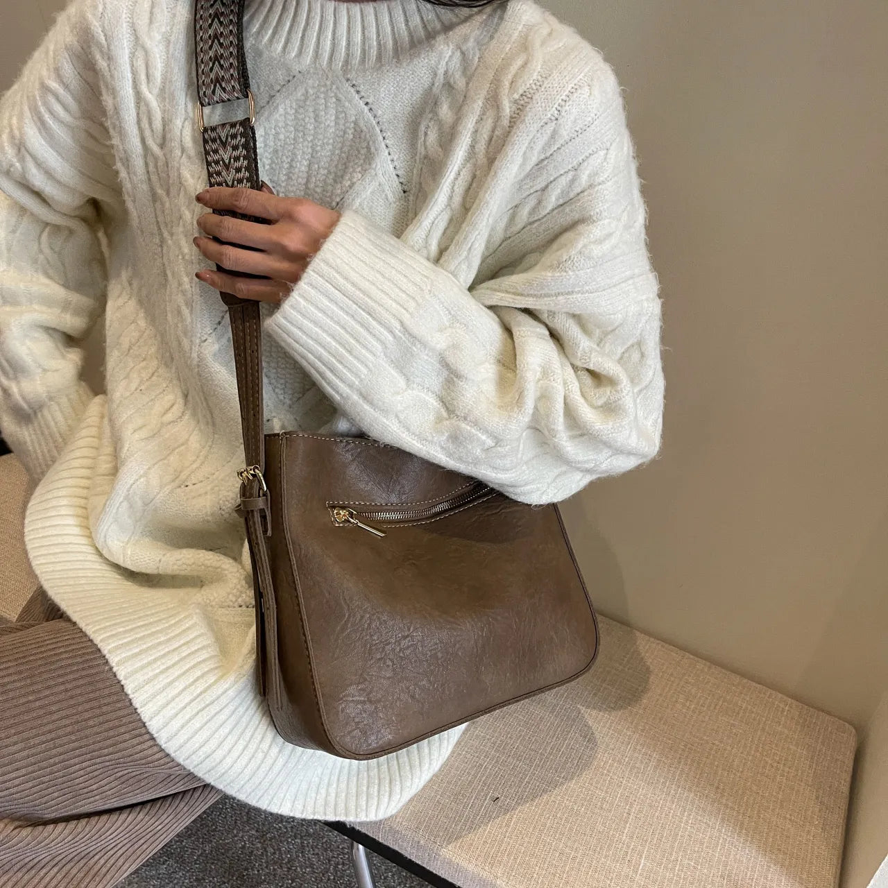 78c0c1a975e547e8becc9d82169c4e16-Max-Origin