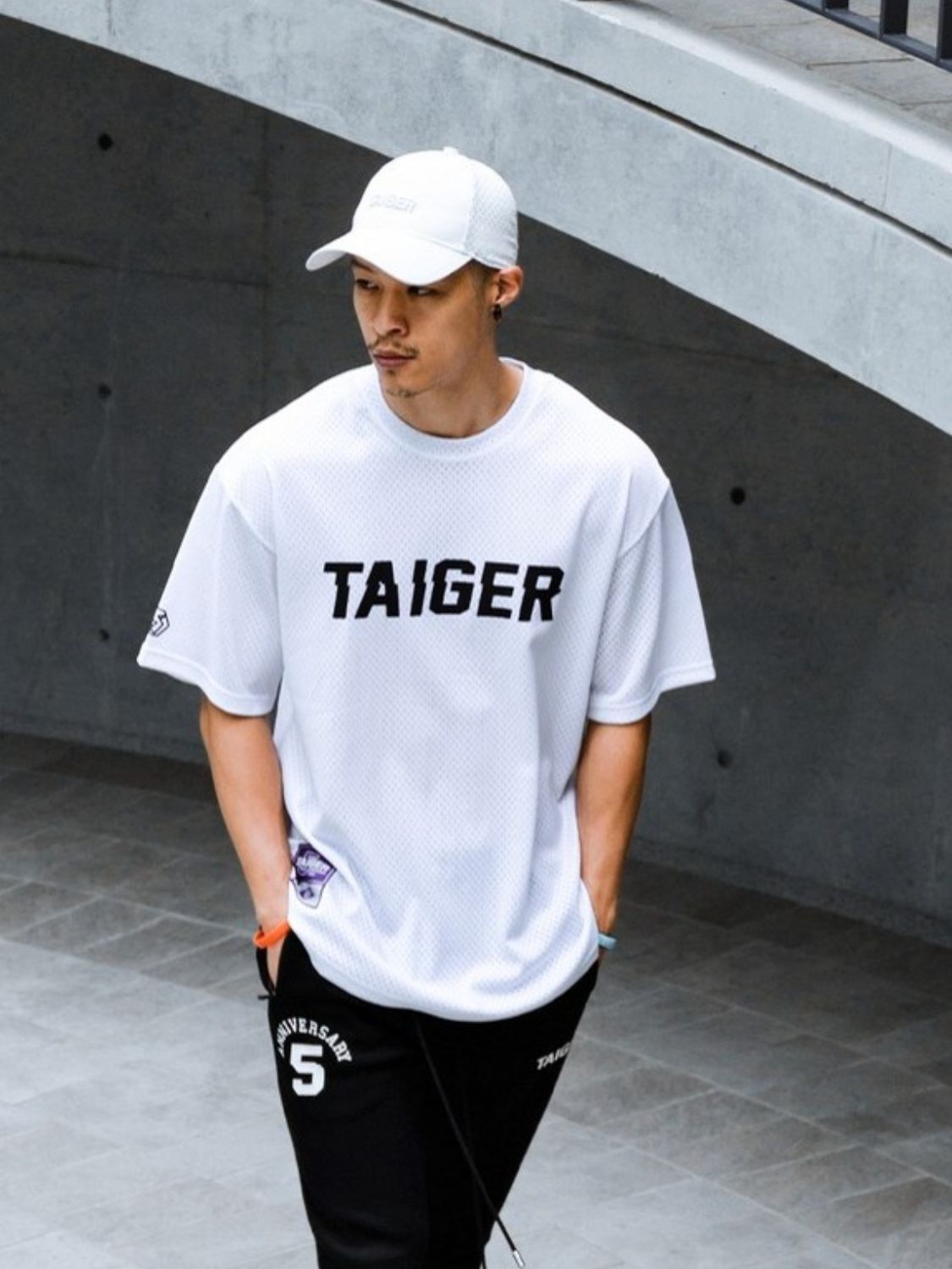 eab77c30-5b8c-4fbe-ba70-54d4c16b7a6d-Max