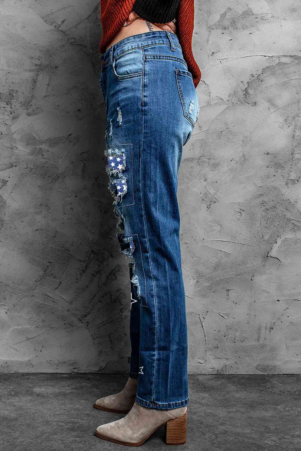 Baeful Printed Patch Distressed Boyfriend Jeans